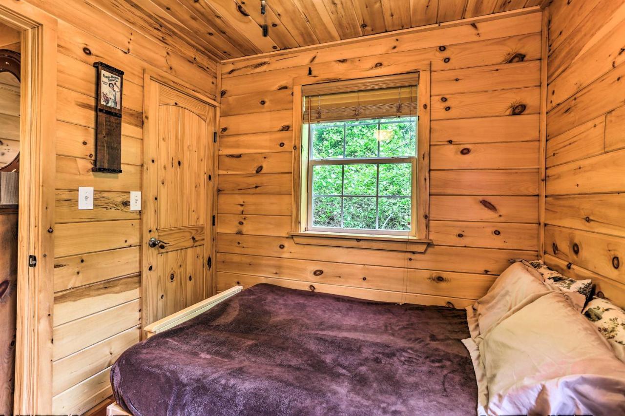 Charming Blakely Cabin With Porch And Valley Views! エクステリア 写真